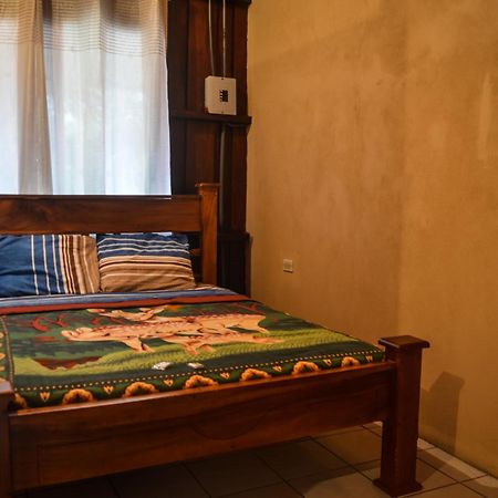 Hostel Rio Danta La Fortuna Bagian luar foto