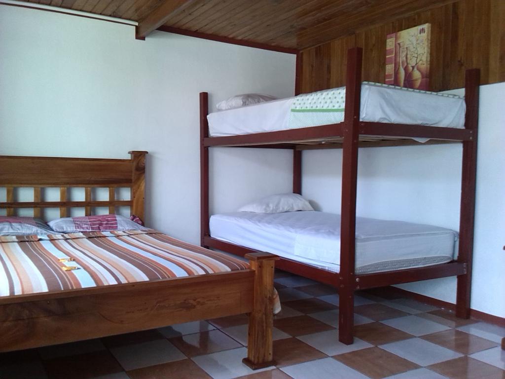 Hostel Rio Danta La Fortuna Ruang foto