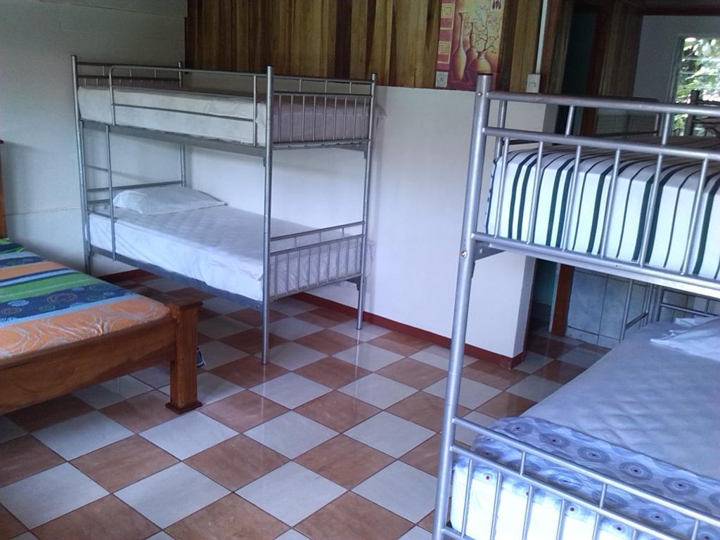 Hostel Rio Danta La Fortuna Bagian luar foto