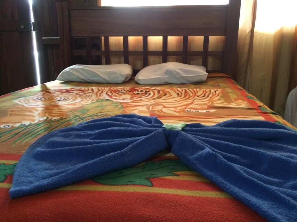 Hostel Rio Danta La Fortuna Bagian luar foto