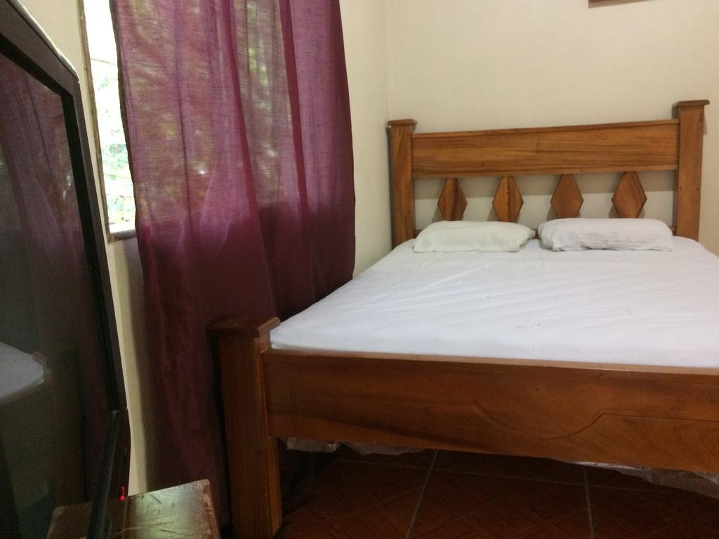 Hostel Rio Danta La Fortuna Bagian luar foto
