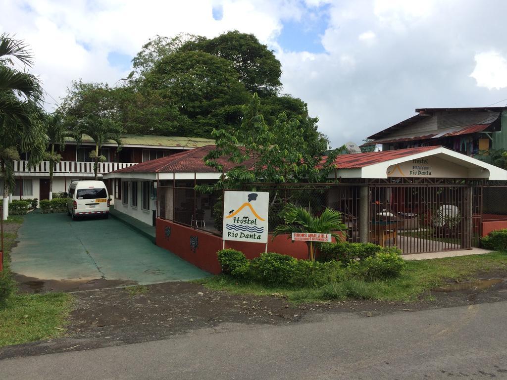 Hostel Rio Danta La Fortuna Bagian luar foto