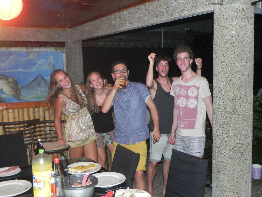 Hostel Rio Danta La Fortuna Bagian luar foto