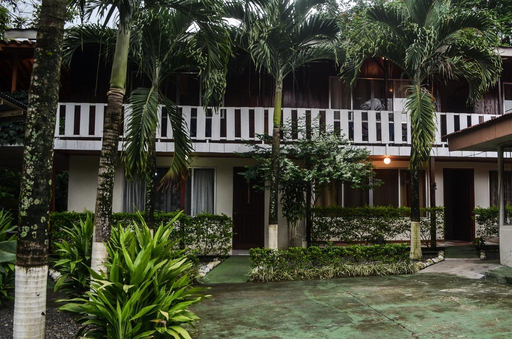 Hostel Rio Danta La Fortuna Bagian luar foto