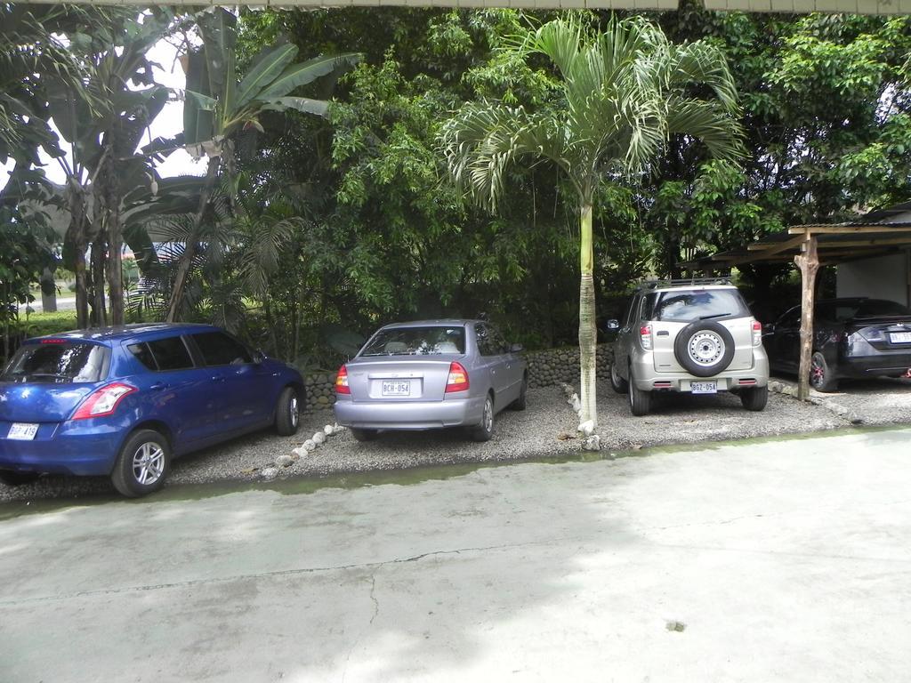 Hostel Rio Danta La Fortuna Bagian luar foto